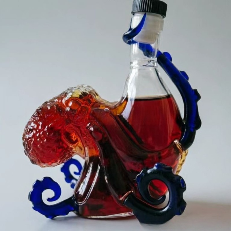 Whiskey Decanter, Sea Monster  - Vintage Collectible Glassware incelemesi ve fiyatı