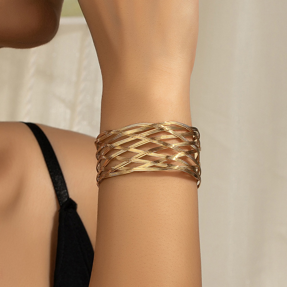 Hollow Pattern Bracelet Vintag - Vintage Collectible Tins incelemesi ve fiyatı