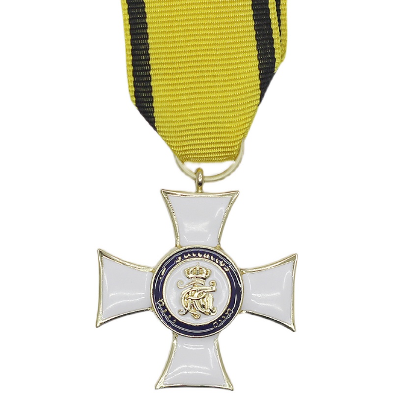Classic Cross Medal Replica Co - Collectible Vintage Brooches incelemesi ve fiyatı