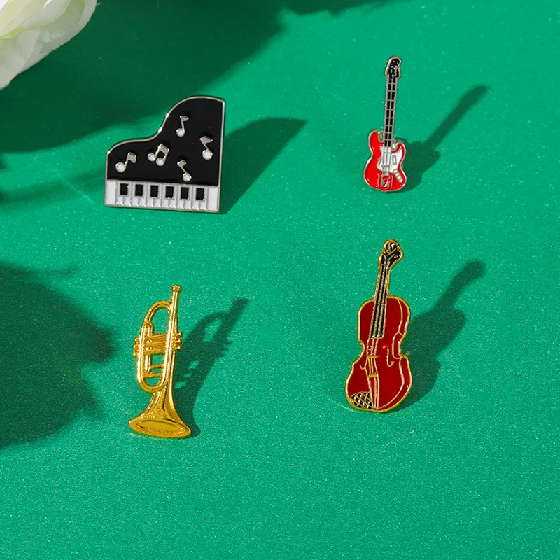 Musical Instrument Enamel Lape - Collectible Vintage Brooches incelemesi ve fiyatı