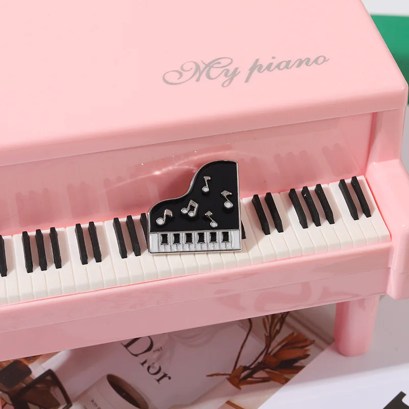 Musical Instrument Enamel Lape - Collectible Vintage Brooches incelemesi ve fiyatı